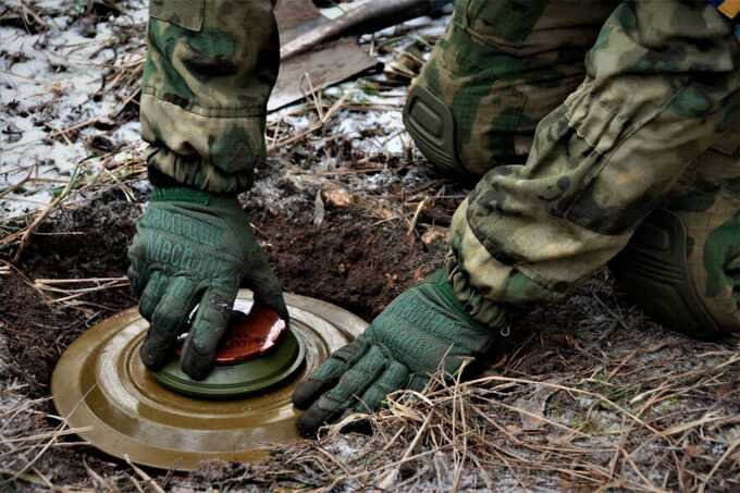 Российский военный подорвался на мине в Курской области