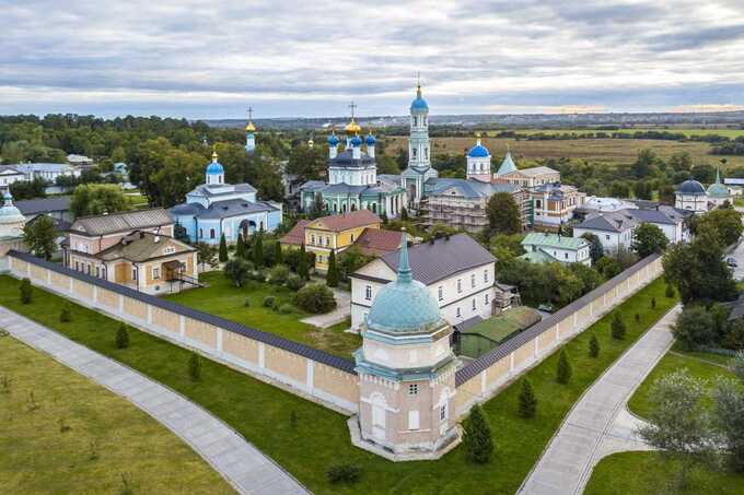 В Калужской области задержан охранник монастыря за совращение несовершеннолетней девочки