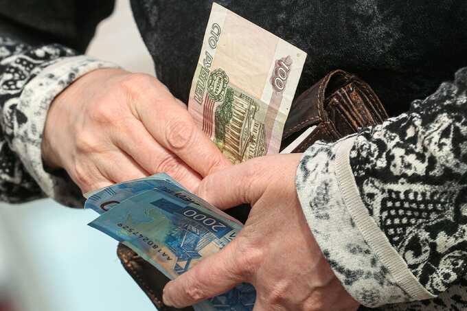 Мошенники обманули пенсионера на полмиллиона рублей