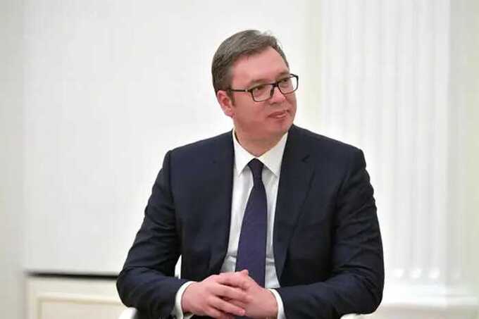 Президент Сербии Вучич отправился в Москву для участия в параде